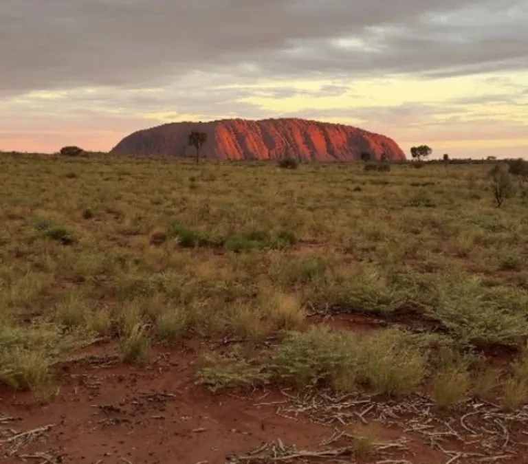 Ayers Rock in Flammen